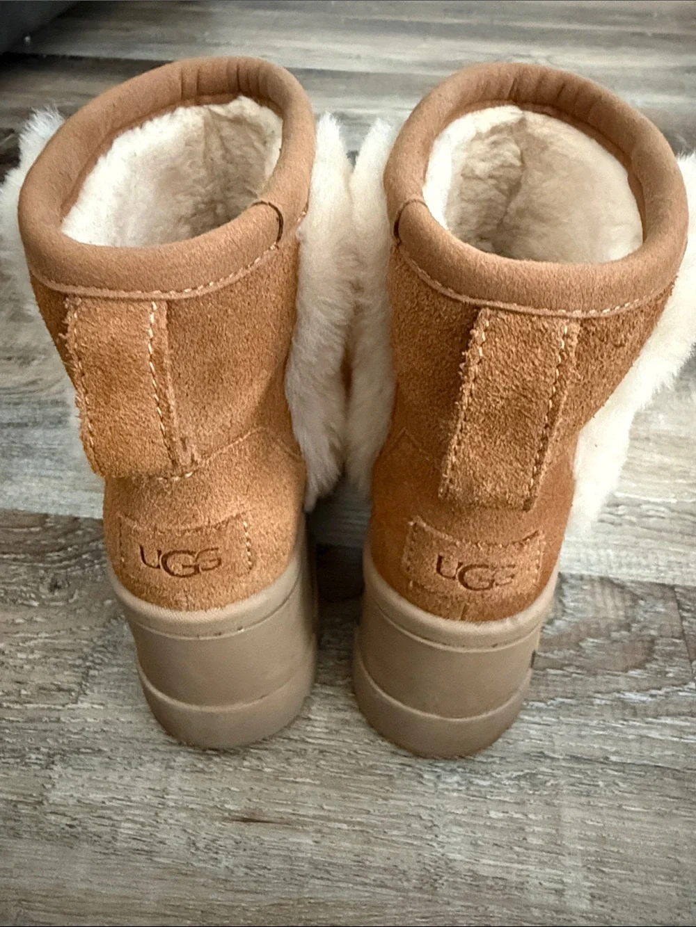 UGG Chestnut Tan Suede Shearling Ankle Boots - Picture 2 of 5